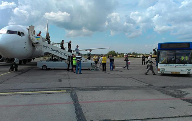 Аэропорт Запорожья сегодня возобновил работу, - директор