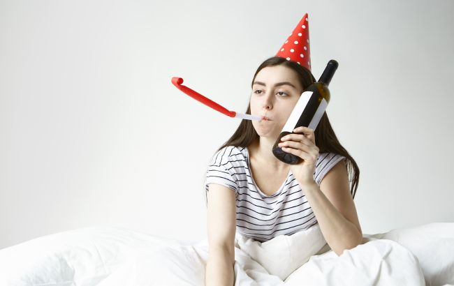 Легкое опьянение или зависимость: нарколог назвала первые признаки алкоголизма