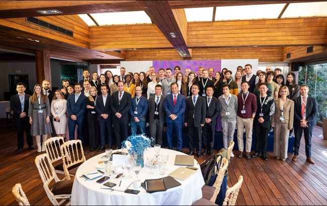 Huawei разом з європейськими лідерами закликає до глибинного обміну знаннями між поколіннями