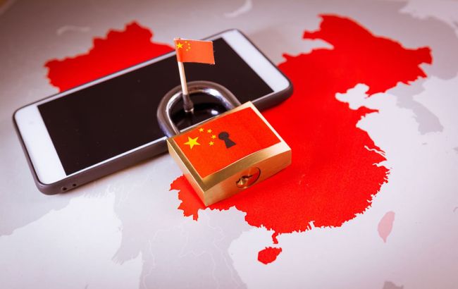 Китай вводит ограничения на работу американских СМИ