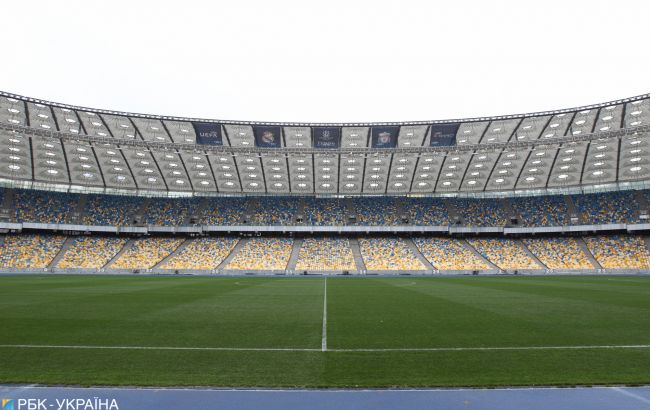 Сторонников кандидатов разместят в разных секторах во время дебатов на стадионе