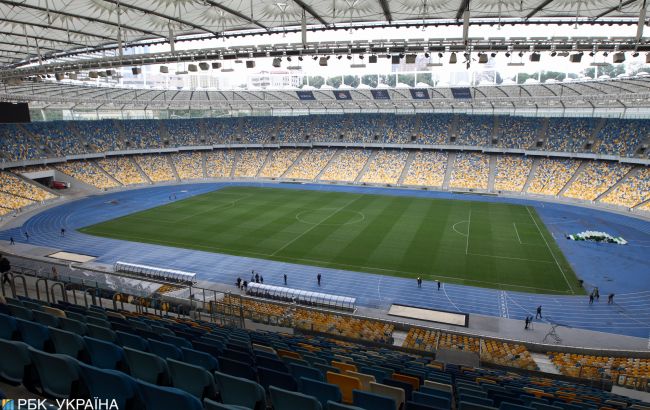 В укрытие по свистку. Появились официальные правила для футбола во время войны