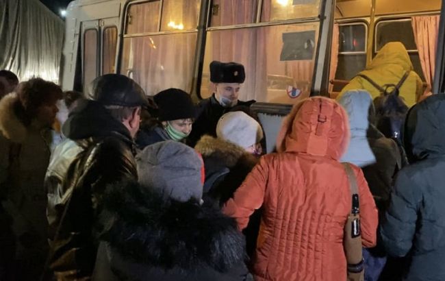 Появилось странное видео с рассказом "беженцев с Донбасса" в Ростове: "везут нормально, бесплатно"