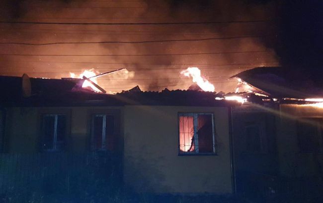 Атака дронів РФ: у Київській області пошкоджені будинки і спалахнули пожежі