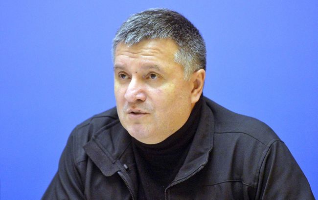 Полиция освободила удерживаемого в заложниках главу департамента УЗ, - Аваков