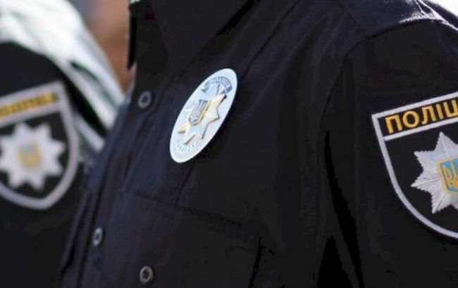 Продавали підроблене пальне. У Києві затримали двох чоловіків