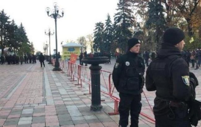 В Киеве усилили охрану порядка из-за акций владельцев "евроблях"