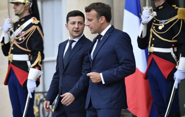 Зеленский с Макроном обсудил нормандский саммит