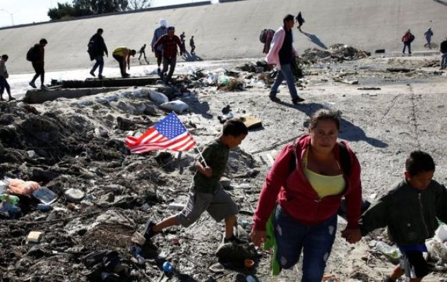 Число задержанных мигрантов из Мексики в США в мае стало крупнейшим за 13 лет