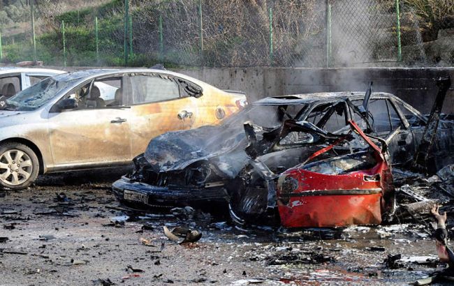 На севере Сирии возле штаб-квартиры оппозиции взорвался автомобиль, 5 человек погибли