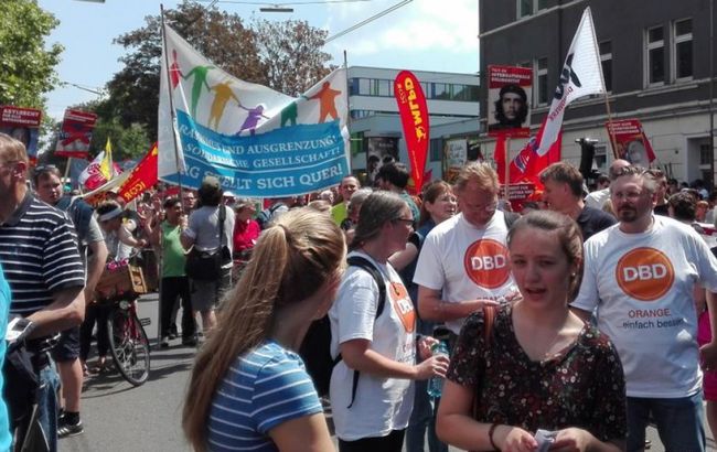 Столкновения в Дортмунде на митинге против неонацистов: ранены полицейские