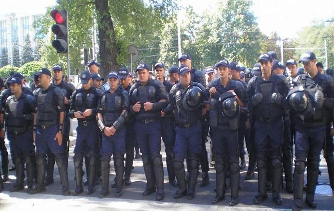 У Молдові поліція застосувала сльозогінний газ проти мітингу опозиції на День незалежності