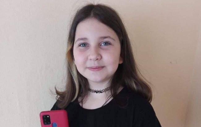 Украинские бойцы нашли у оккупанта розовый телефон и вернули девочке-владелице (фото)