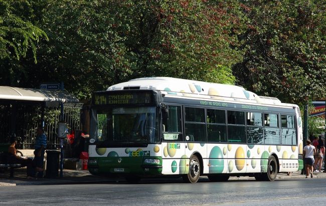 В Афинах отменили на неделю плату за проезд из-за закрытия банков