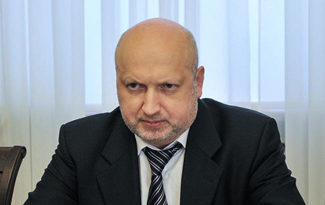 Турчинов: необходимо законодательно закрепить наработки западных партнеров по борьбе с пропагандой