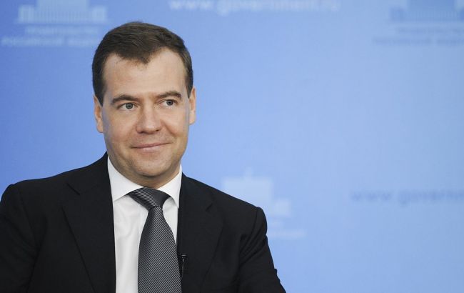 Медведев: Россия и Запад скатились к новой холодной войне