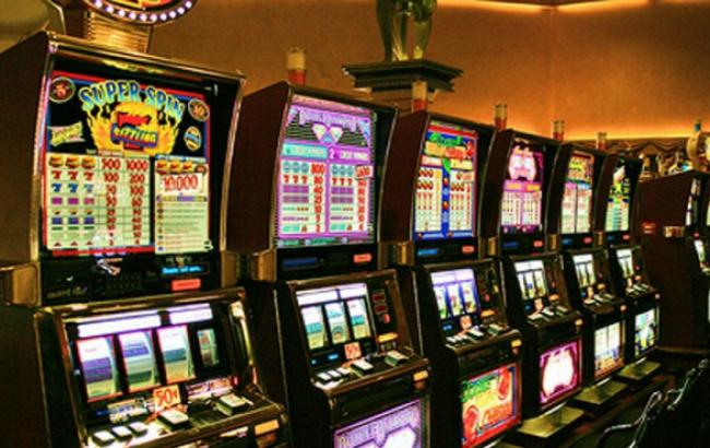 МВД в ближайшие дни остановит функционирование всех игорных заведений Украины, - Аваков