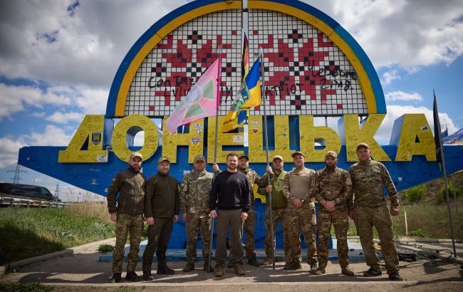 Зеленський приїхав у Донецьку область і перевірив будівництво фортифікацій