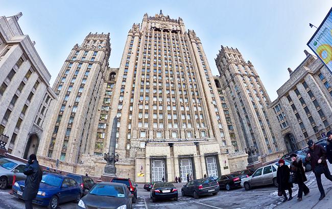 В МИД РФ заявили, что Британия должна сократить более 50 своих дипломатов в стране