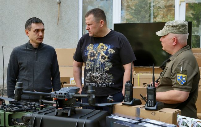 Днепр еженедельно оказывает защитникам помощь на миллионы гривен, - Филатов