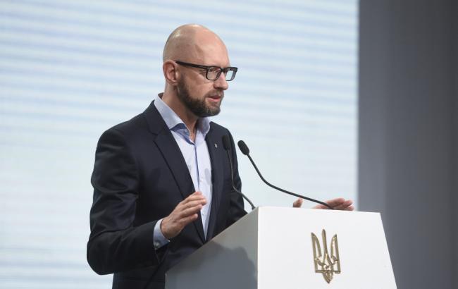 Яценюк закликав західних партнерів підписати план дій для членства України в НАТО