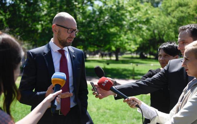 Яценюк в Вашингтоне призвал заставить РФ восстановить территориальную целостность Украины