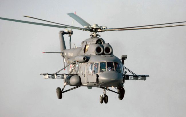 Пограничники зафиксировали 5 вертолетов РФ на админгранице с Крымом