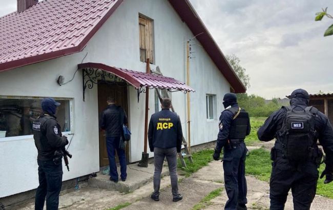 В Волынской области прошли массовые обыски по делу о вырубке леса