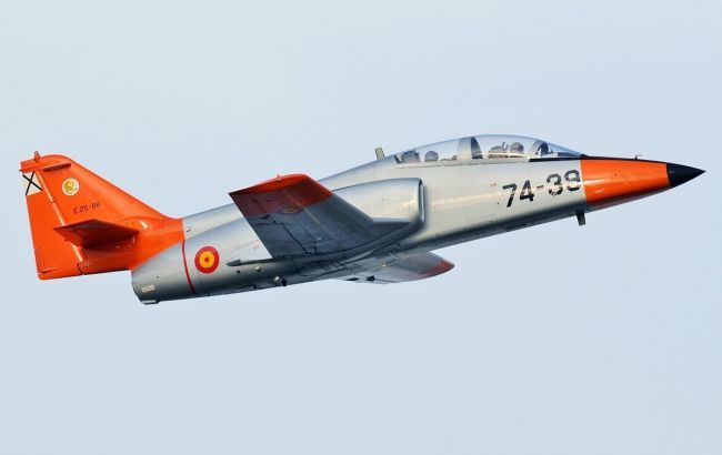 В Испании разбился военный самолет, два человека погибли