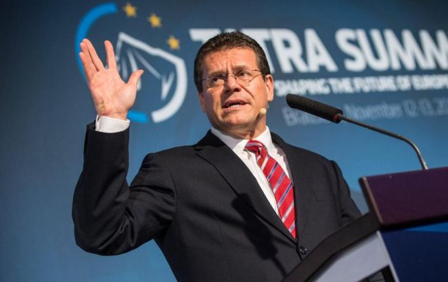 ЕС рассчитывает на переговоры по газу для Украины в сентябре, - еврокомиссар