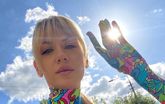 Как сделать губы объемными без уколов: бьюти-лайфхак от Леси Никитюк (видео)