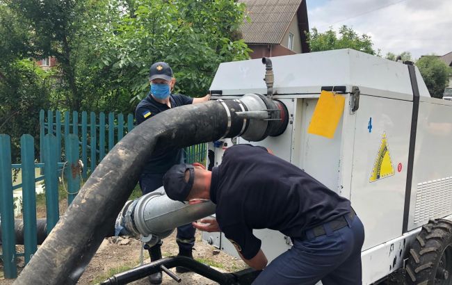 В западных областях из-за паводков остаются разрушенными 95 мостов