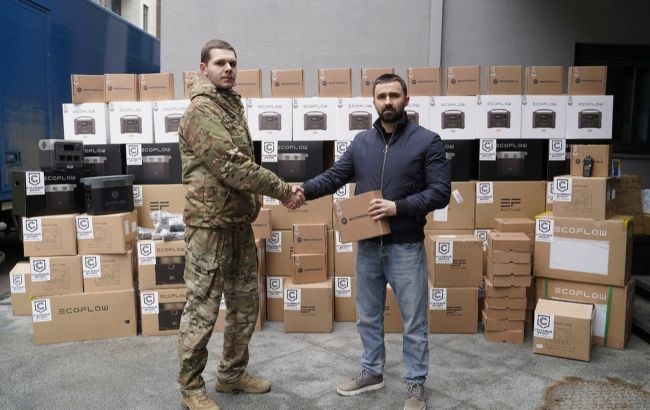 "Сталевий фронт" передав українським бійцям вже понад 800 одиниць техніки для зв&rsquo;язку