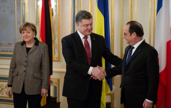 Меркель и Олланд подтвердили сохранение санкций против РФ до полного выполнения минских соглашений