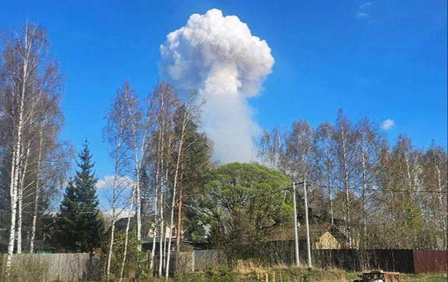 Колосальні втрати: британська розвідка показала знімки російського арсеналу після вибухів