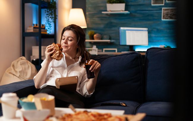Вечірні перекуси: фітнес-тренер розповів, чи шкідливо це для здоров'я