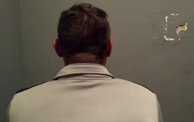 В КПВВ "Гнутово" пограничники задержали боевика ДНР