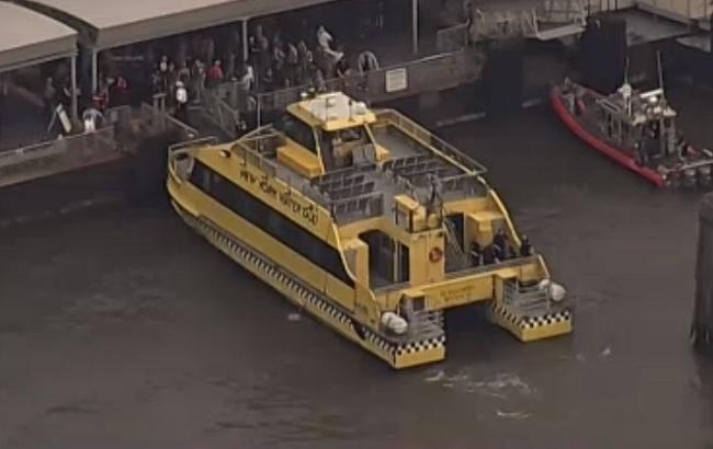 В Нью-Йорке паром столкнулся с причалом, травмированы 30 человек