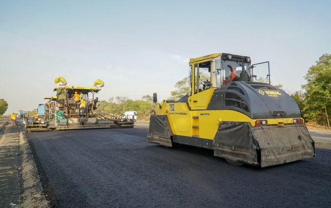 В Днепропетровской области идет ремонт трассы Днепр - Кривой Рог