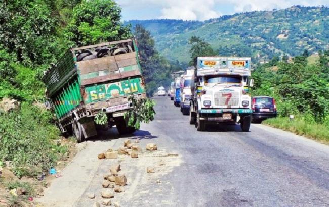 В Непале джип сорвался со 100-метрового обрыва, погибли 7 человек