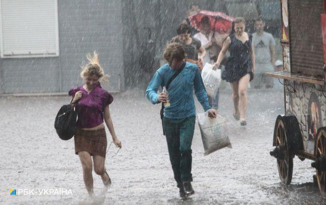 Грозовые дожди и шквалы: где в Украине сильно испортится погода