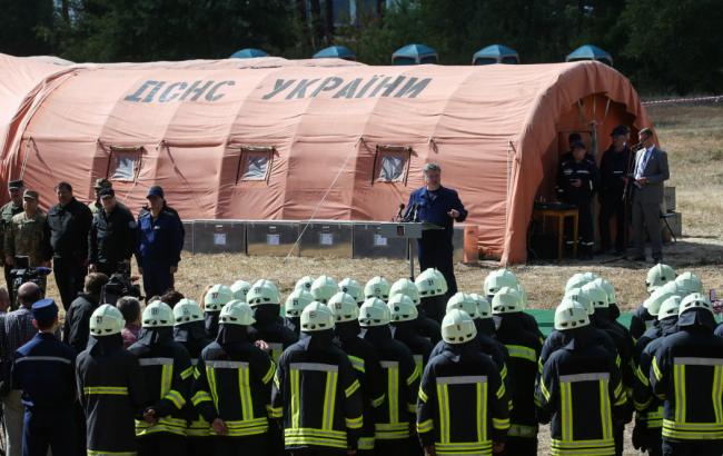 ГСЧС должна избавиться от несвойственных функций бизнес-регулятора, - Порошенко
