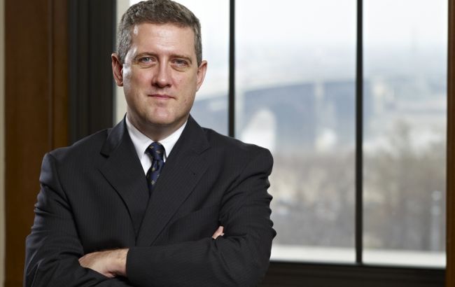 ФРС должна сохранить некоторую "огневую мощь" на случай ухудшения кризиса, - Буллард