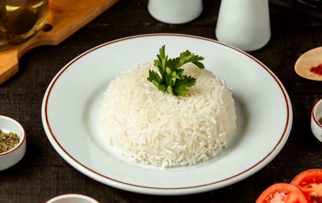 Чим шкідливе повторне розігрівання рису: про це не всі знають