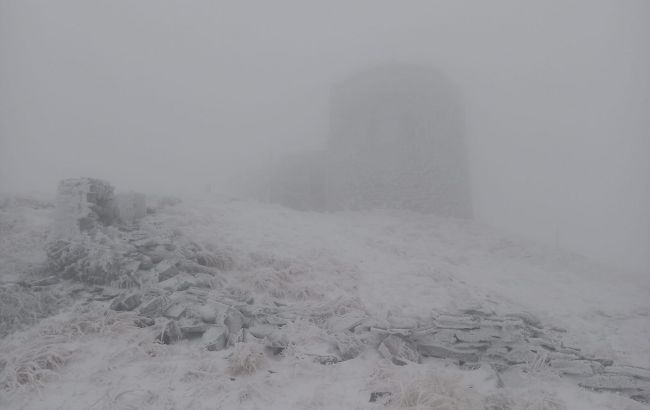 Карпаты укрыло снегом, температура опустилась до нуля градусов