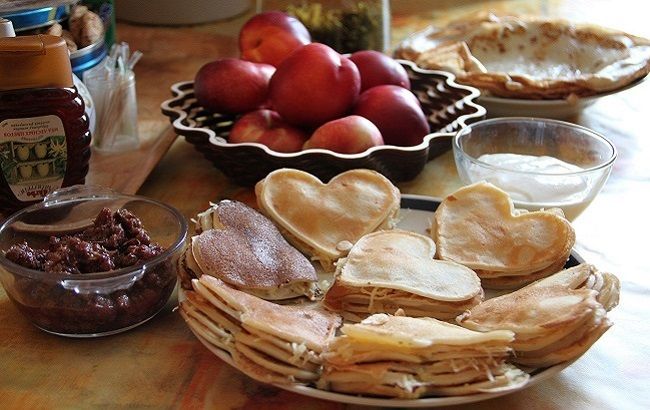 Масляна 2020: коли і як на млинцях передбачити свою долю