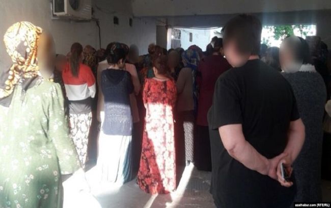 &ldquo;Дискредитируют президента&rdquo;: в Туркменистане запретили очереди за продуктами