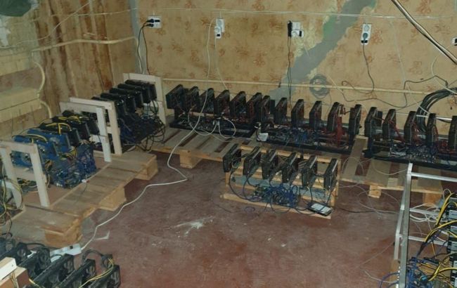 У Дніпропетровській області на комунальному підприємстві викрили криптоферму