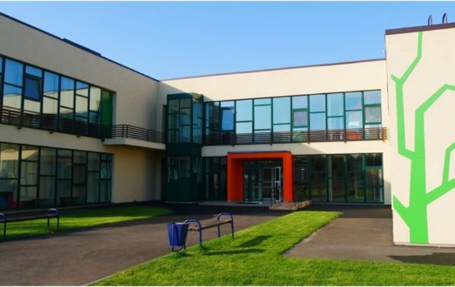 В Покрове Днепропетровской области открыли новый детсад в форме подковы