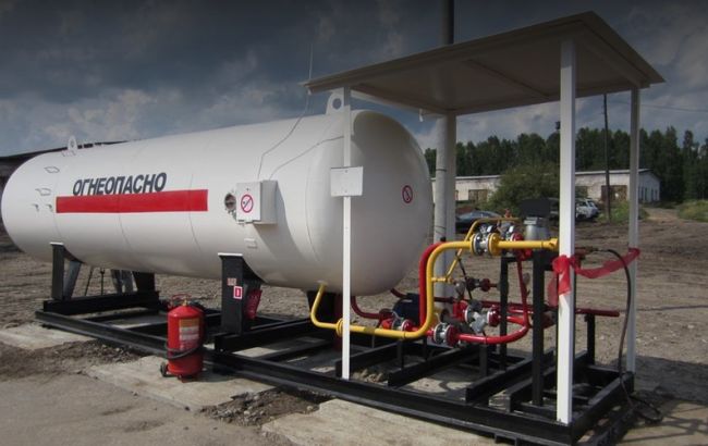 Порошенко, Яценюка, Авакова, Яресько и Кличко просят ликвидировать подпольные газовые заправки